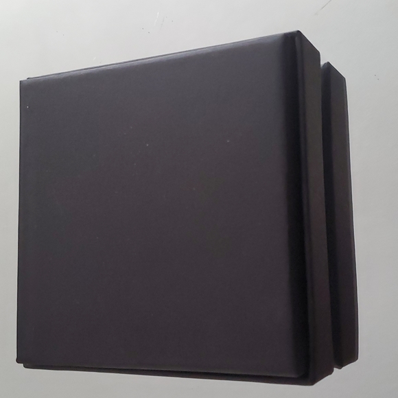 MAC small box - Picture 4 of 4